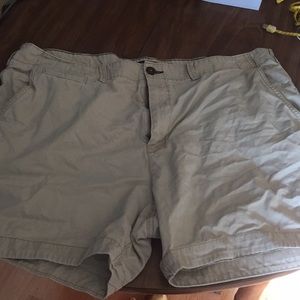 American eagle khaki shorts